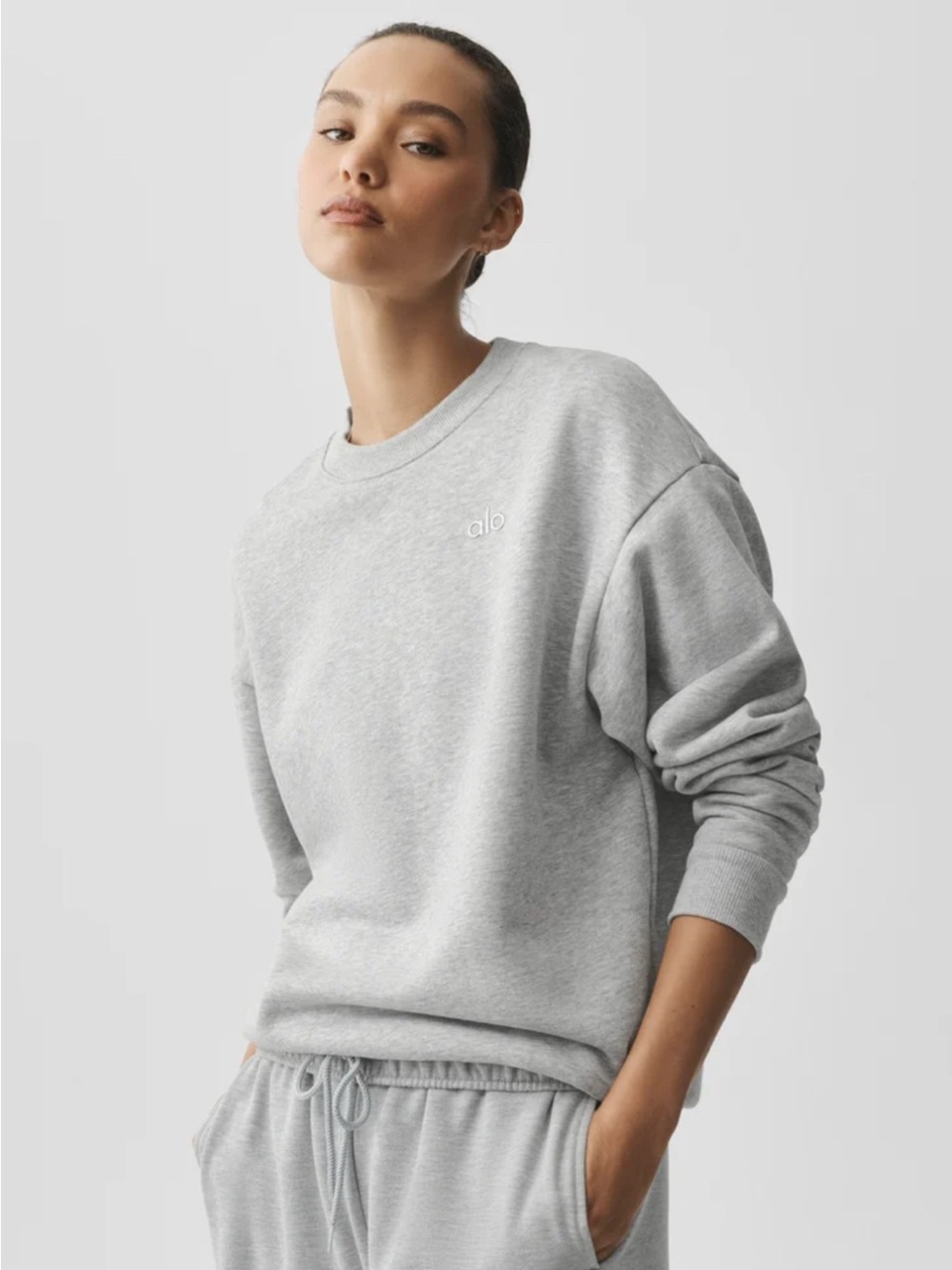 Alo Yoga Accolade Crew Neck Pullover